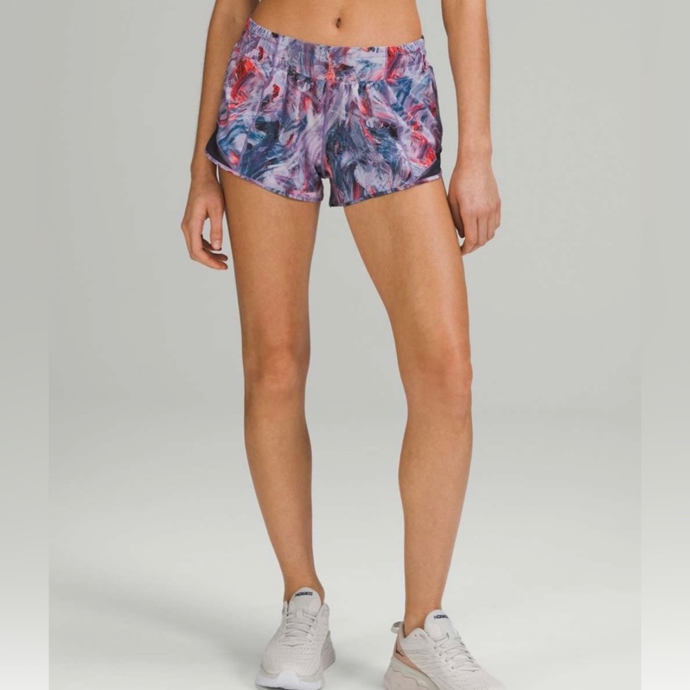 Lululemon Hotty Hot Low-Rise Lined Short 2.5” Atmospheric Purple Multi Size 2